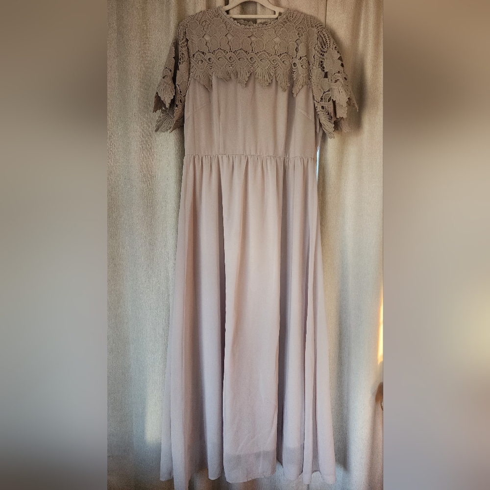 Roolee Lace Detail Dress in Cream